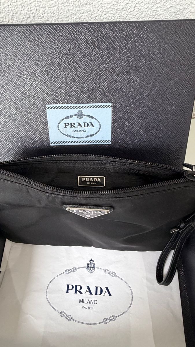 Prada Borse da donna: Prada Clutch – Nuovo e nell'imballaggio originale da Dietikon venduto da eli_cy5t 3
