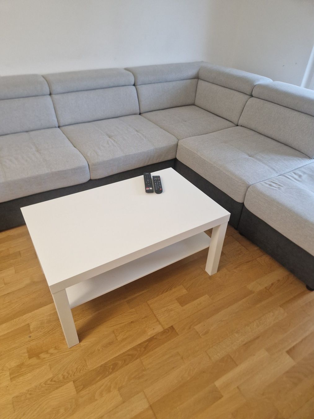 Divani: Grosse Ecksofa mit Hocker, Bettsofa bis 20 Juli Verkauf! – Nuovo (secondo la descrizione) da Glattbrugg venduto da hap_8w8v 3