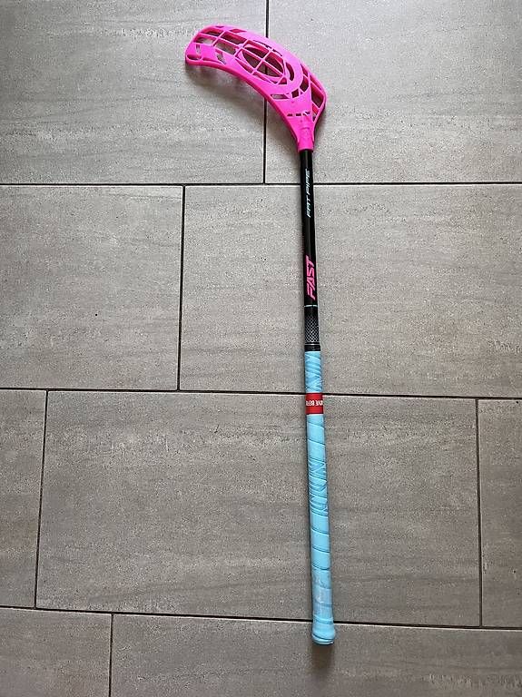 Unihockey: Unihockeystock rechts – Usato da Jona venduto da ozeann