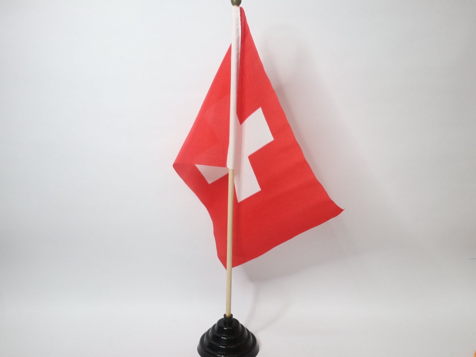 Fahnen: Schweizer Fahne Tischfahne Flagge – Neu und originalverpackt aus Eschenbach SG von Astalavista 1
