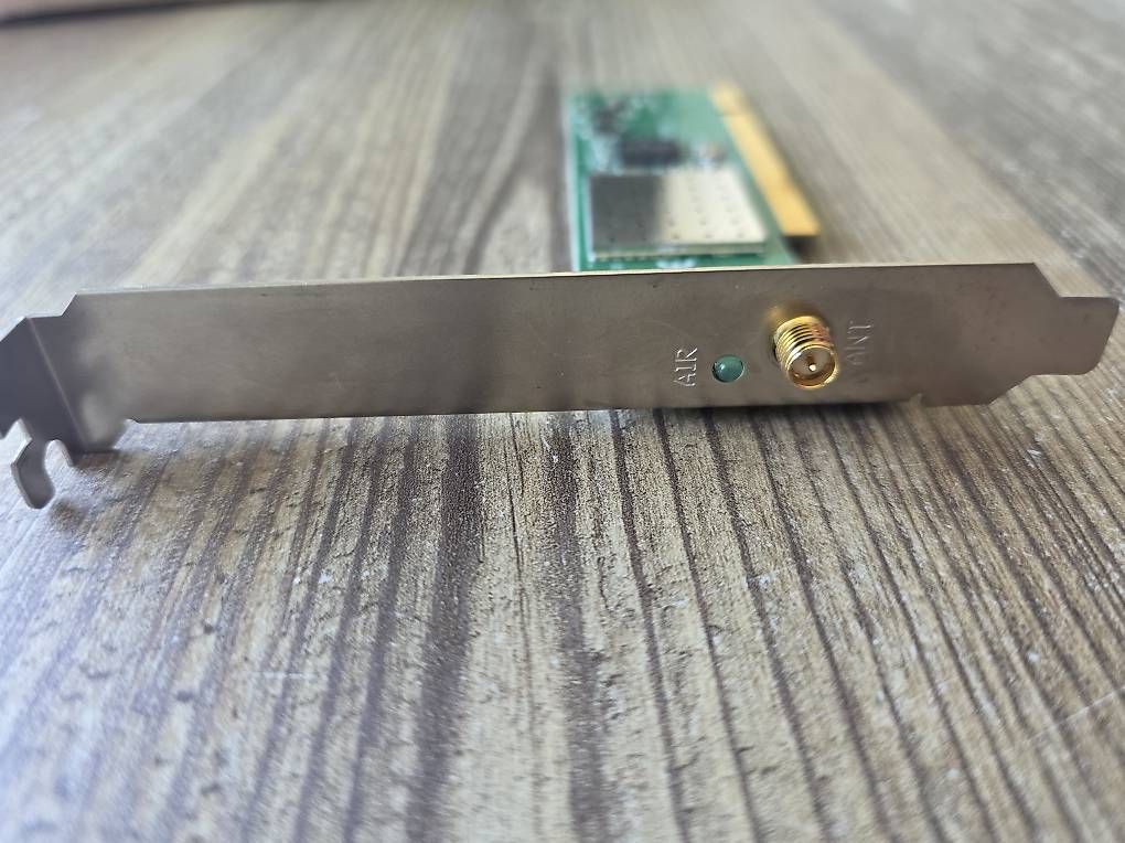 Lecteurs & Adaptateurs: ASUS WL-138G V2 - Wi-Fi chip – D'occasion à Greifensee par misterixi 1