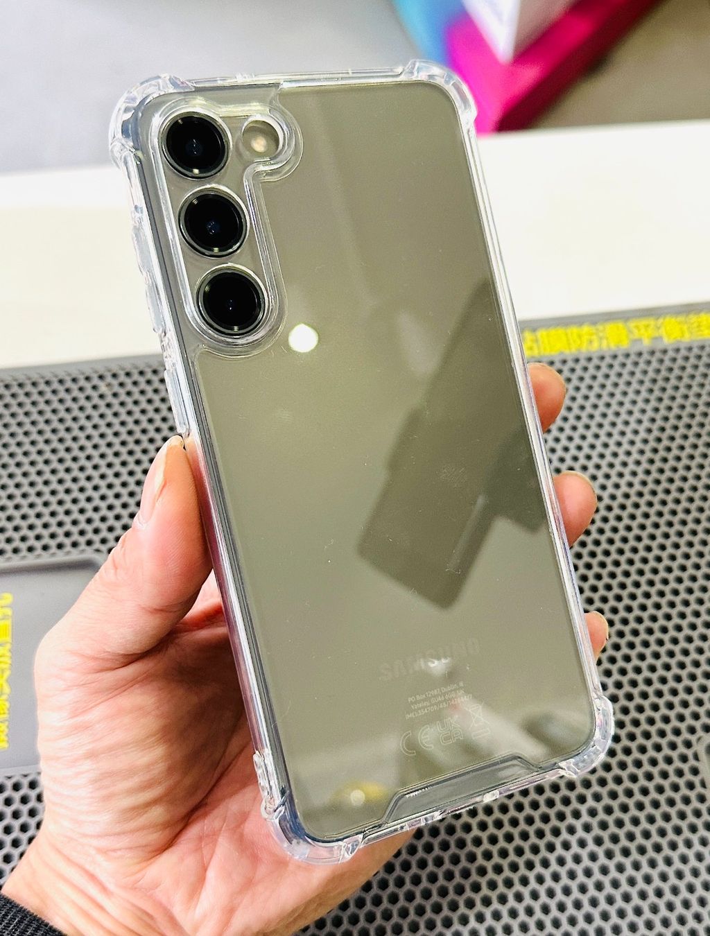 Cover & Protezioni schermo: Galaxy S23 PLUS - coque transparente ultra solide – Nuovo e nell'imballaggio originale da Morges venduto da DigiAC