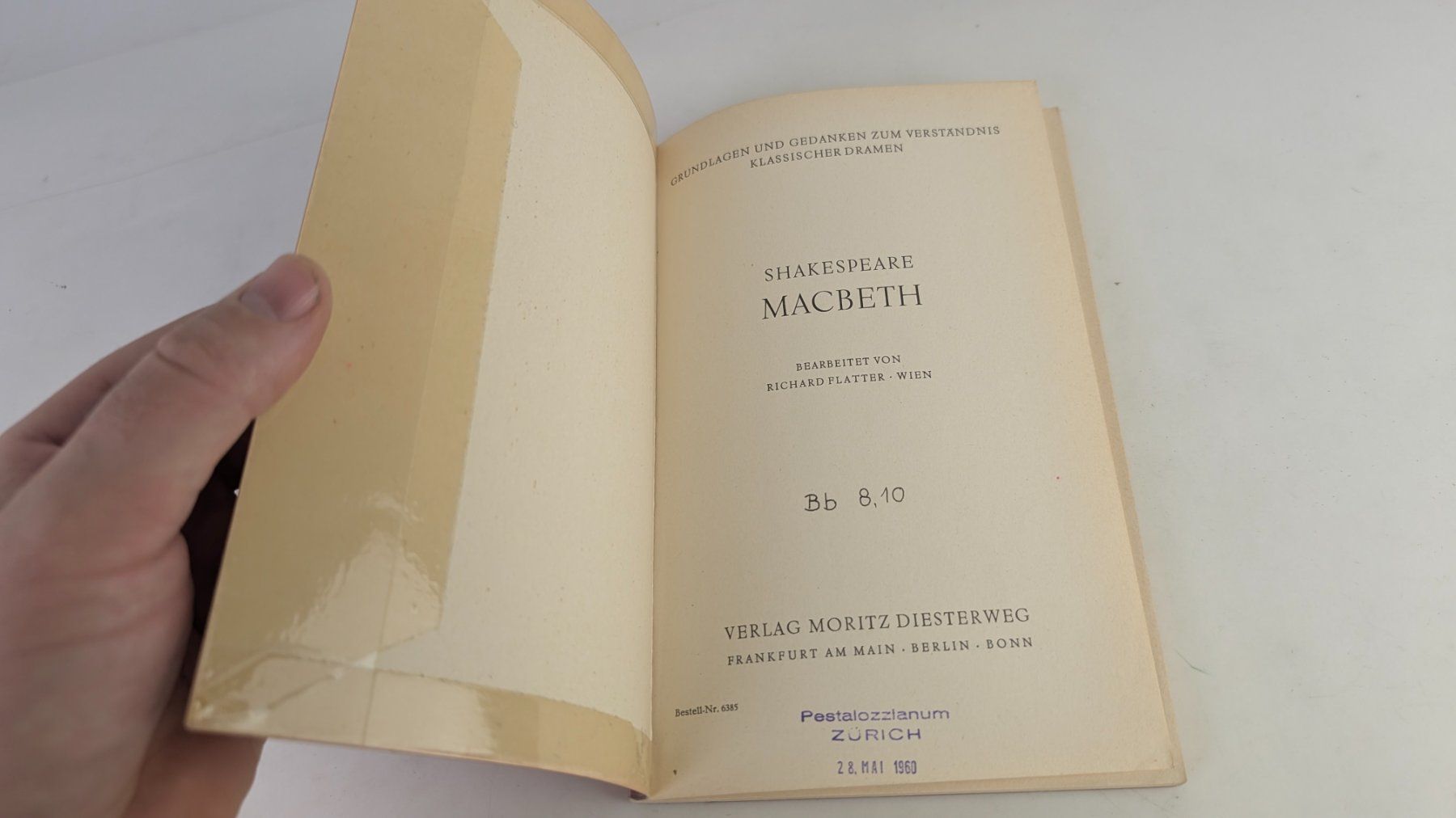 Bücher: Shakespeare Macbeth – Interpretation und Dramenanalyse – Gebraucht aus Zürich von 1.Simon 2