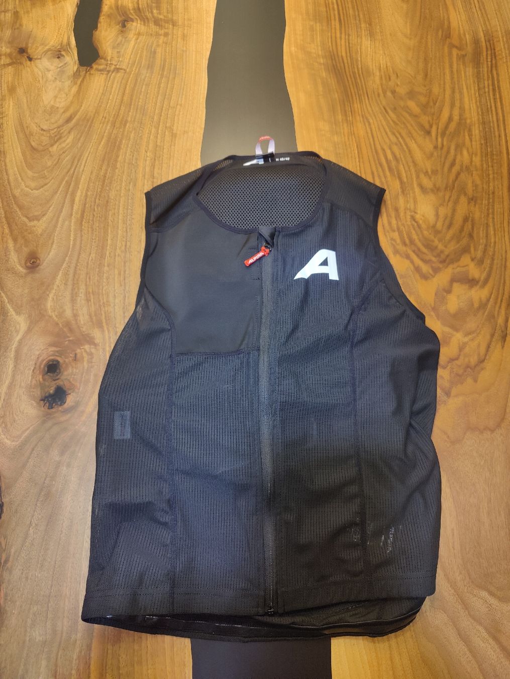 Alpina Protezioni & Imbottiture: Alpina Proshield Women Vest – Nuovo (secondo la descrizione) da Thun venduto da Eric10015