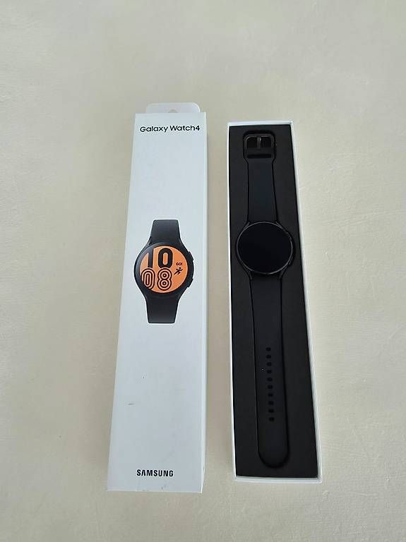 Smartwatch: Montre connectée Galaxy Watch4 – D'occasion à La Neuveville par chr_kkh5