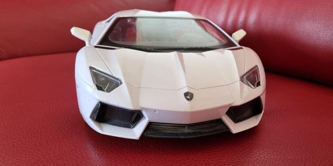 Lamborghini Modellini d'auto: Lamborghini Aventador 46 cm – Usato da Tolochenaz venduto da nieeva 1