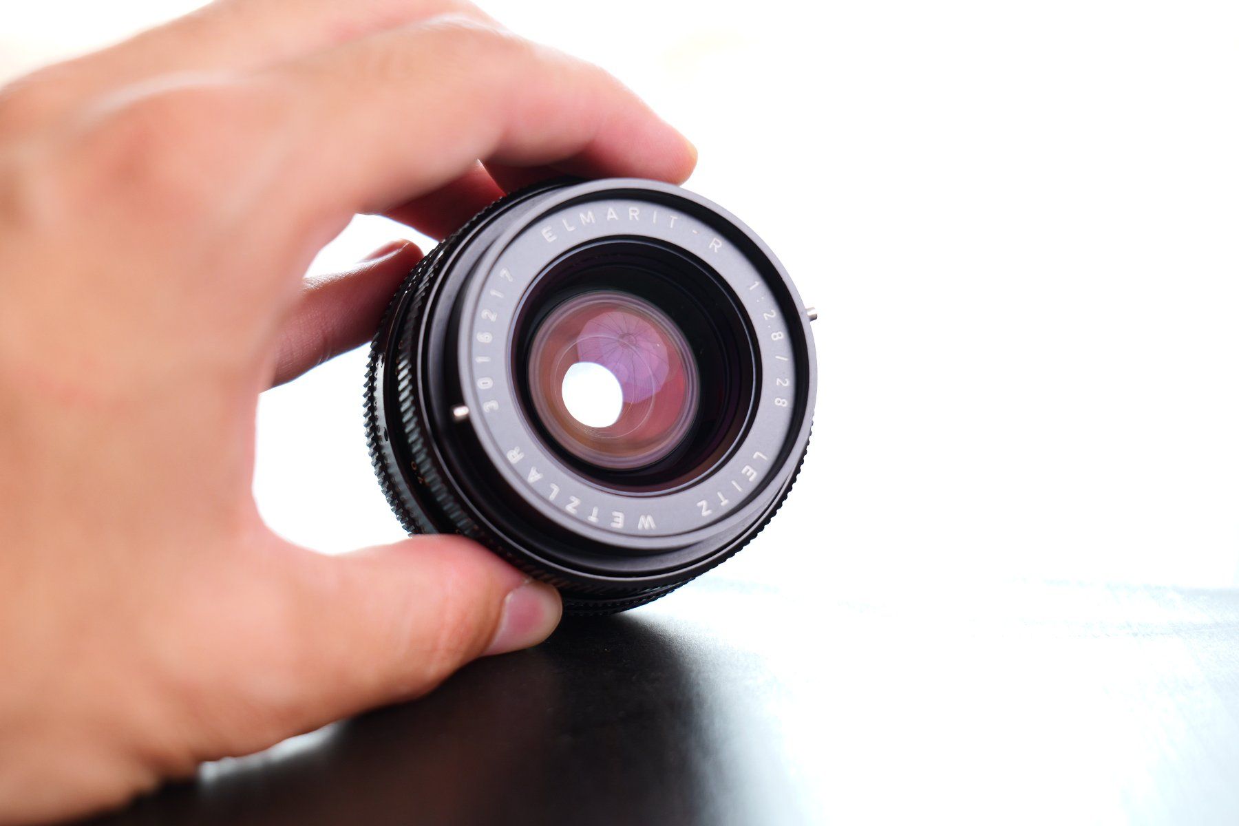 Leica Obiettivi: Leica Elmarit-R 28mm f2.8 – Usato da Tecknau venduto da LevinLaufmann