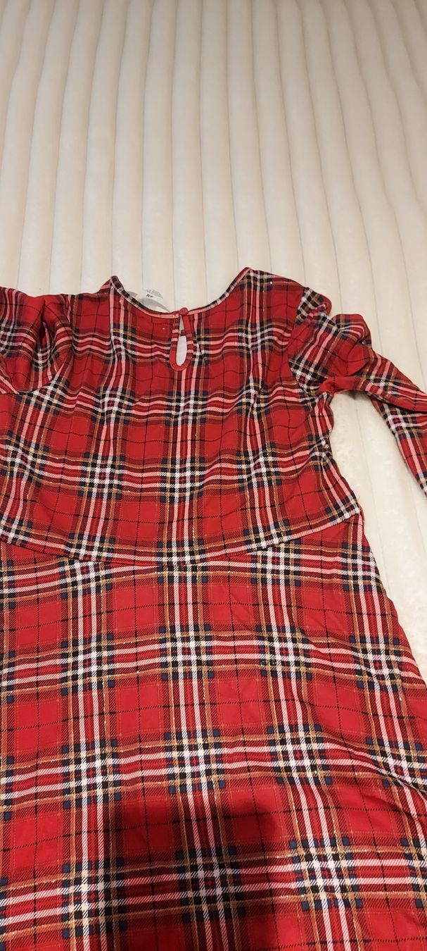 Vestiti & Gonne: Schickes rotes Kleid Gr 146/152 – Usato da Elsau venduto da Caramelito 1