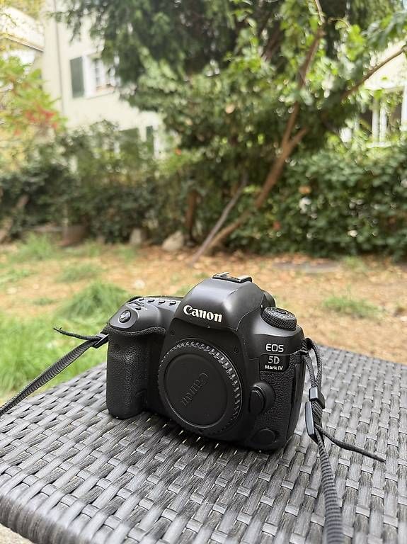 Canon Fotocamera: Canon EOS 5D Mark IV – Usato da Basel venduto da enz_h2ry 1
