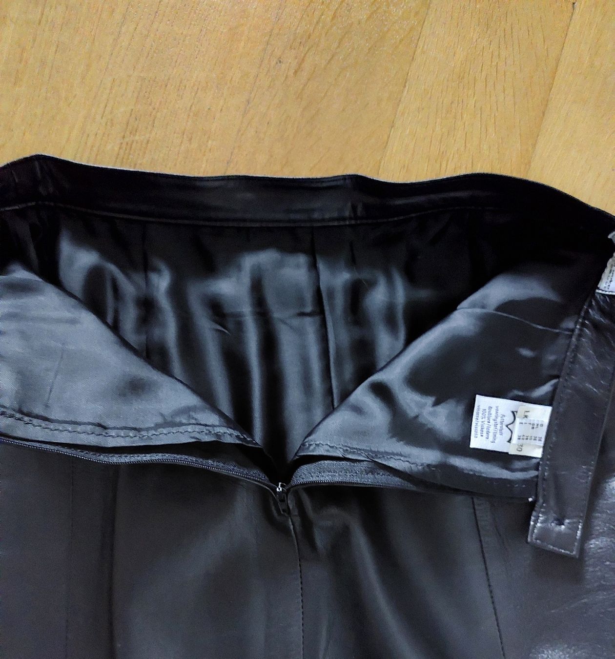 Röcke: Echt Leder Jupe in black Gr.36 – Gebraucht aus Balsthal von Trendline55 5