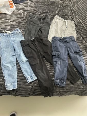 Hose-Set für Jungs, Grösse 98/104 5 stück