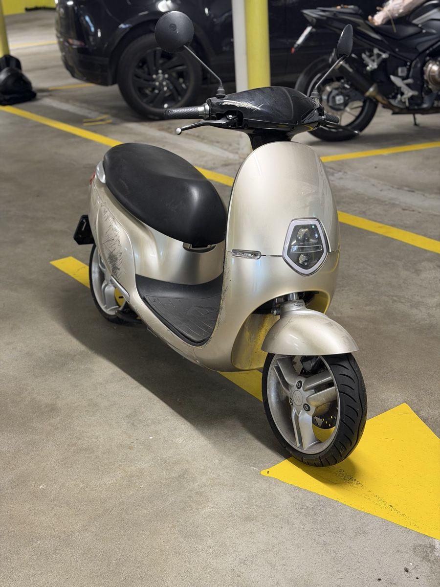 Scooter: Etrix Ecooter E1R 4 kW | 80 km/h | – Usato da Hinwil venduto da Muggoooo