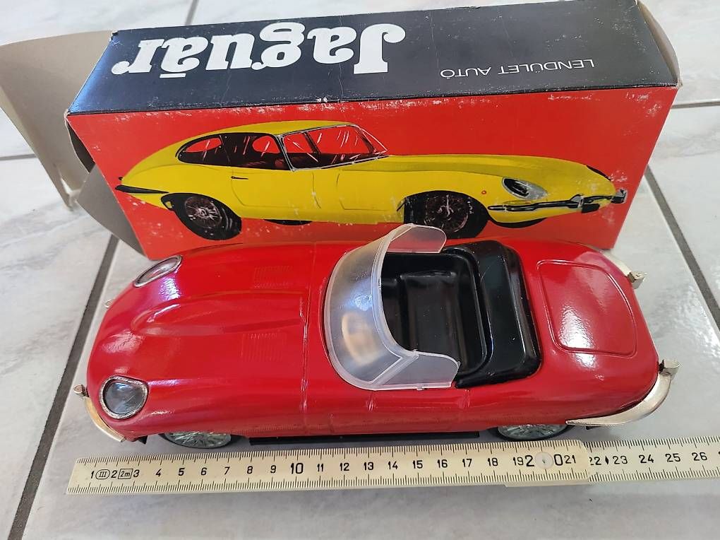 Modellini d'auto: Auto in latta  – Usato da Agarone venduto da creativa1963