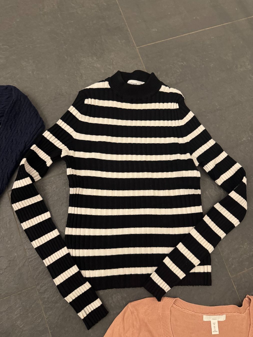 Lotti di vestiti: 4 Stk. Damen Pullover Gr. XS – Usato da Bonstetten venduto da VCLS 3