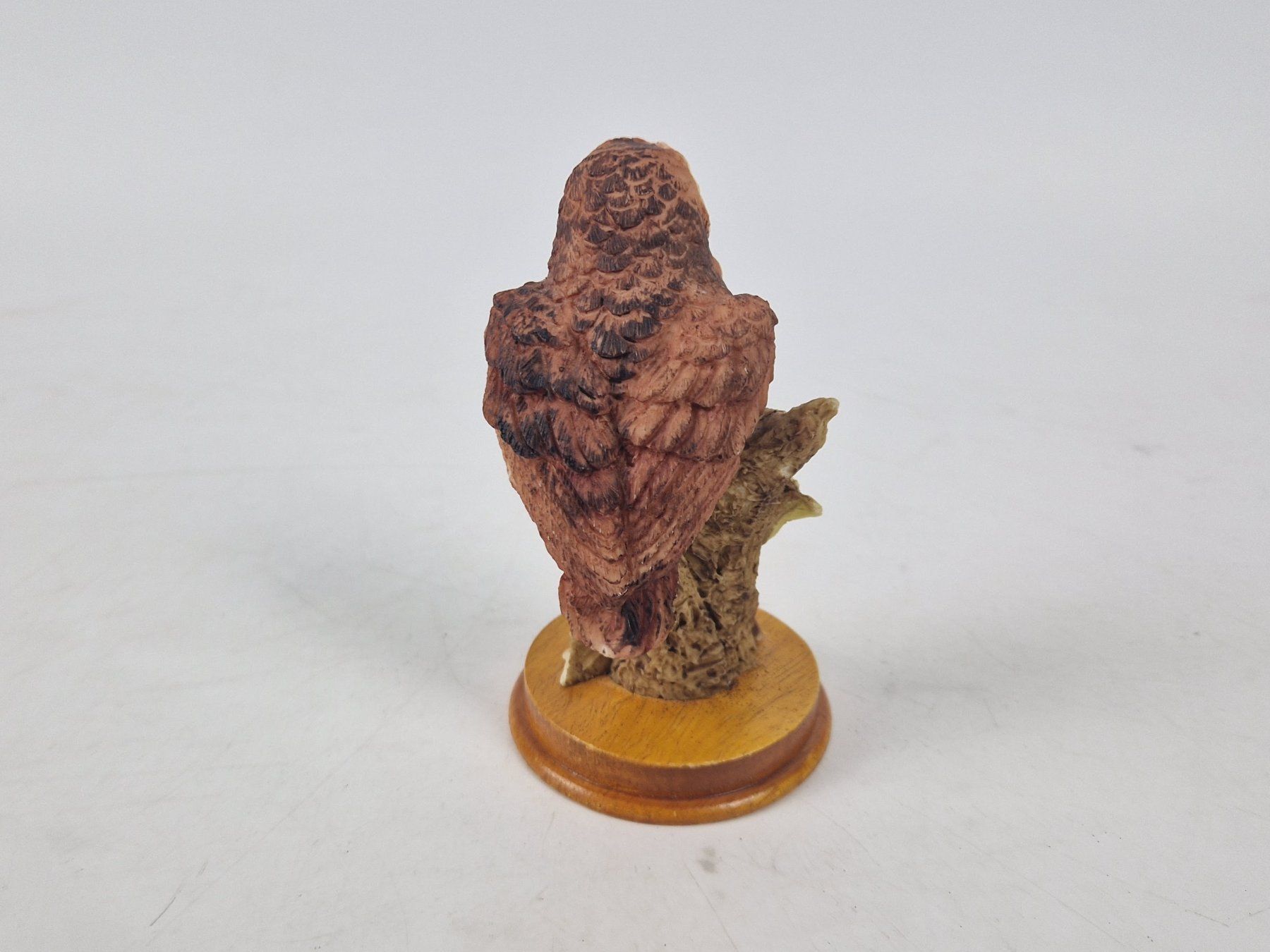 Statuette: Helle Eule auf einem Baum – Usato da Muhen venduto da Restwert_Muhen 1