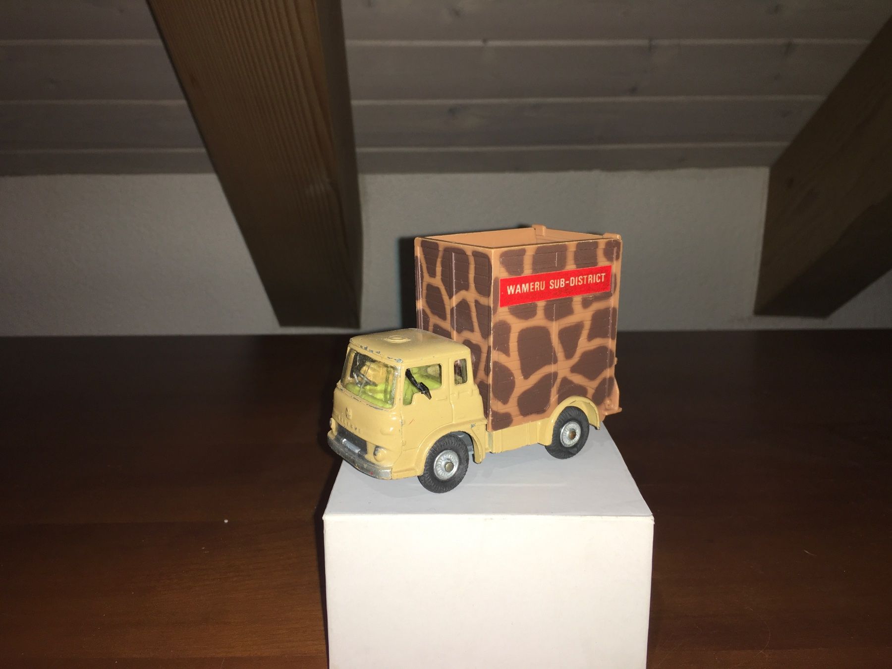 Corgi Toys Modellini d'auto: Bedfort Tractor Unit. - Corgi Toys – Usato da Wohlen AG venduto da PrivatSammlung