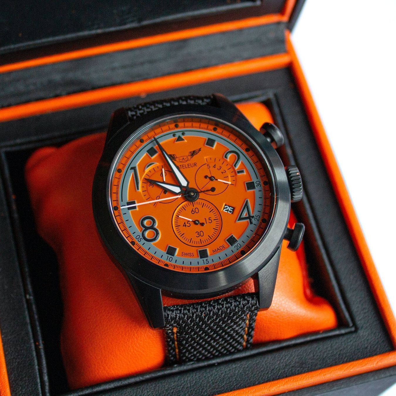 Orologi: Montre Instruments Aéronautiques Suisses – Nuovo e nell'imballaggio originale da Biel/Bienne venduto da Swiss-Watches-Offers
