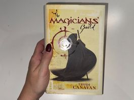 NOVEL: Trudi Canavan, The magicans guild