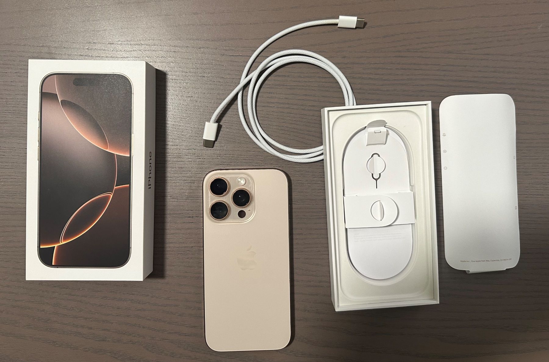 Apple Telefoni cellulari / Smartphones: iPhone16 Pro - Desert Titanium - 512 GB – Usato da Moudon venduto da LeCollectionneur 1