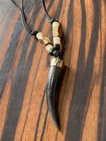 Geschnitzter Büffel 🦬 Horn Zahn L 6cm mit Kette Leder