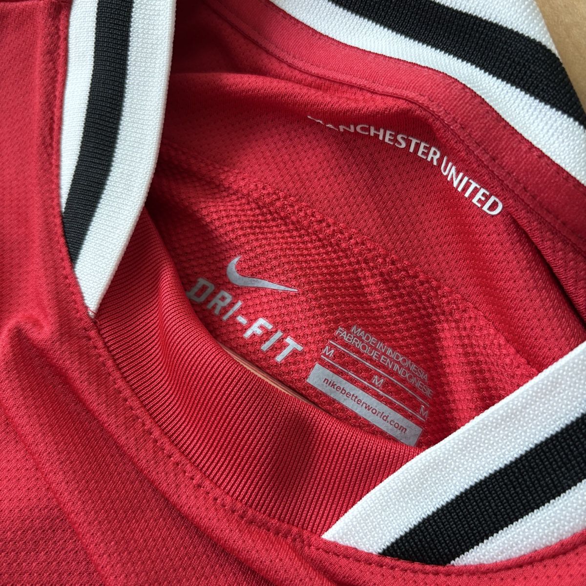 Nike Leibchen & Hosen: Manchester United Trikot Nike AON – Gebraucht aus Winterthur von LaBodega 6
