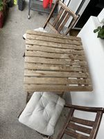 Gartentisch Holz mit Stühlen abgenutzt70x70cm Ikea askholmen