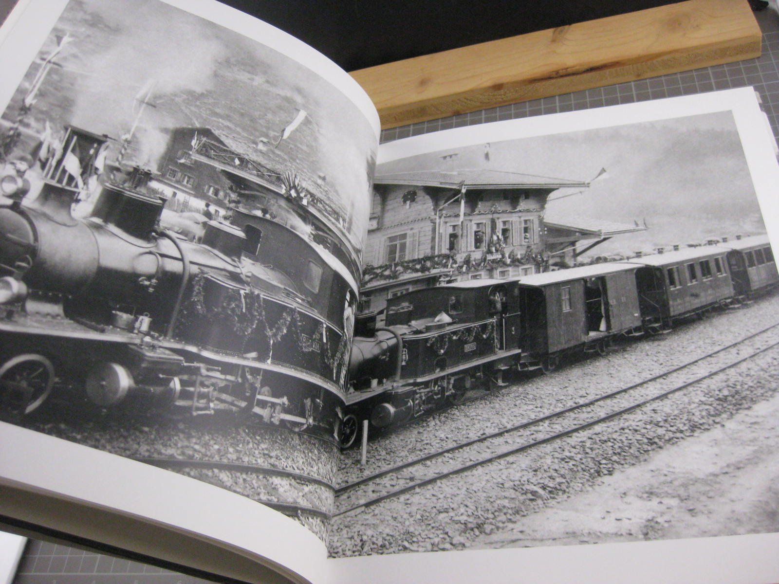 Libri: Buch: Aus den Anfängen der Rhätischen Bahn – Usato da Malters venduto da Marosko 8