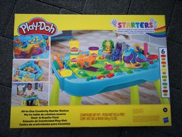 Neu :Play-doh hasbro starterset Tisch mit Zubehör zum kneten