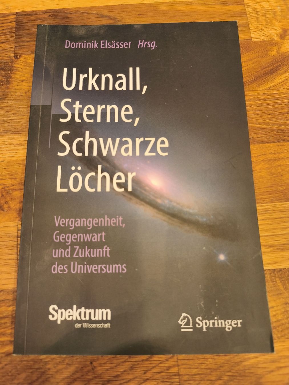 Libri:  Buch Urknall, Sterne, Schwarze Löcher  – Usato da Bärau venduto da Rawasson