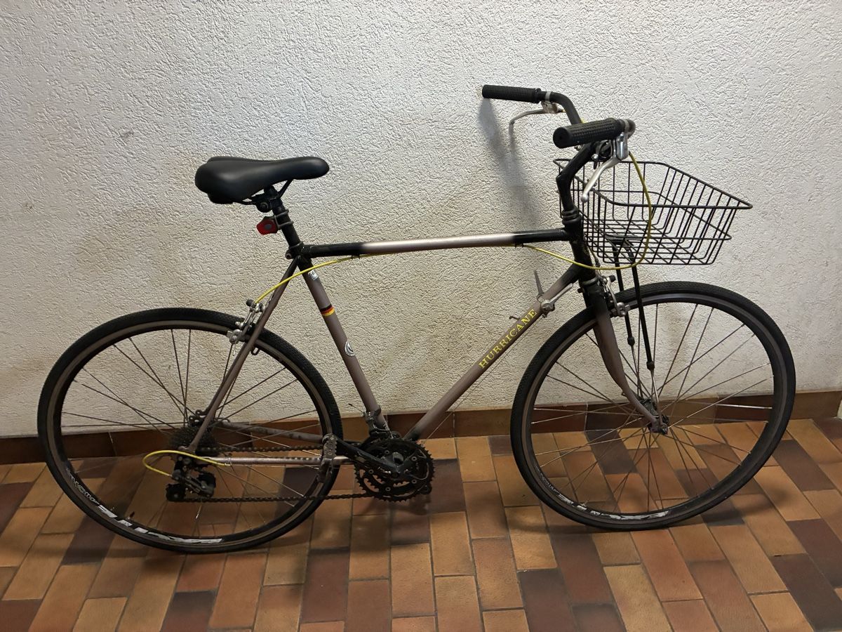 Biciclette: Hurricane Bicycle w/ Basket used condition read description – Difettoso da Zürich venduto da daphnesap