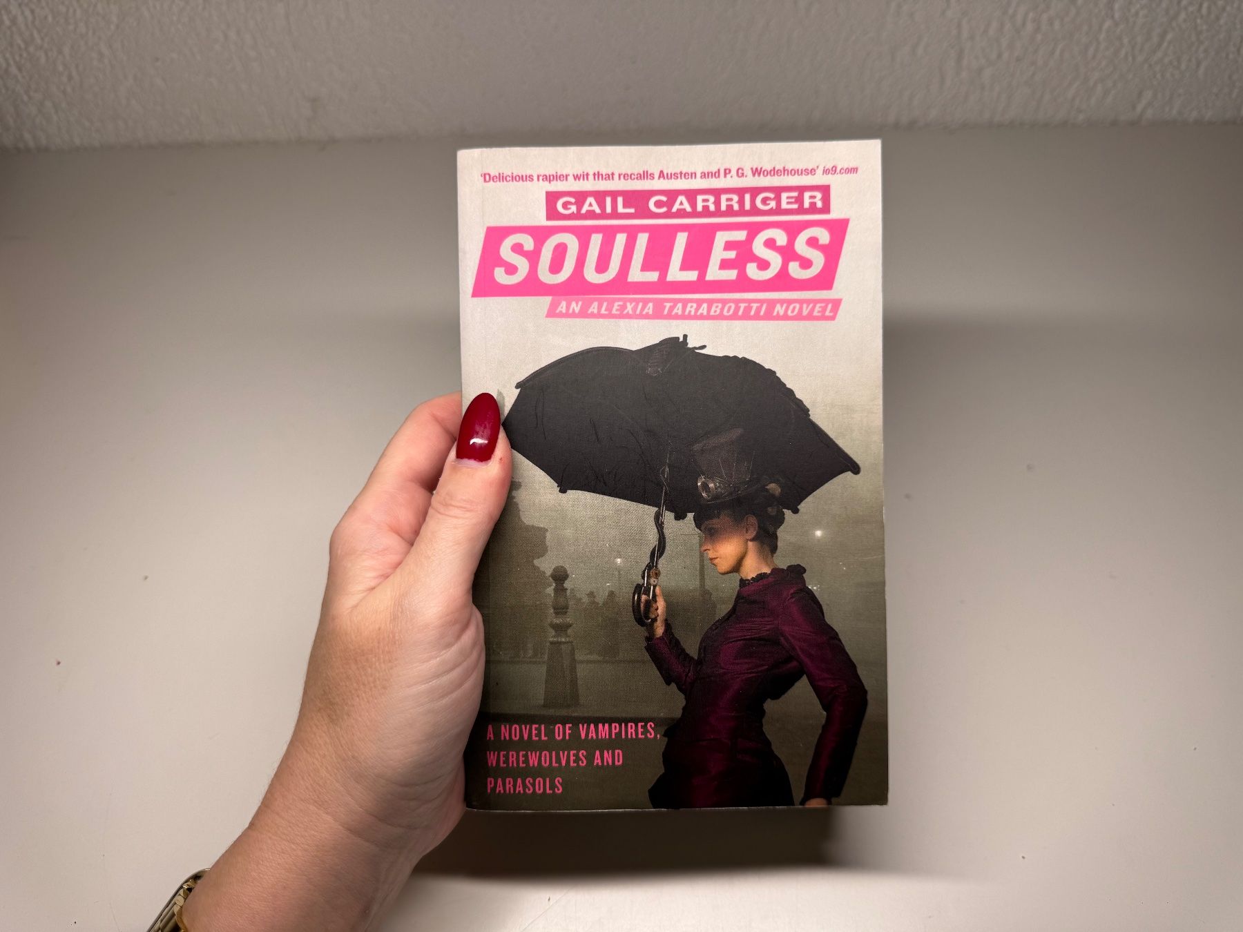 Libri: NOVEL: Gail Carriger, Soulless – Usato da Grosswangen venduto da English_books