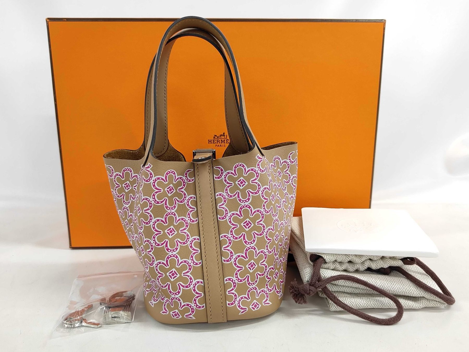 Hermès Taschen für Damen: 🌸👜 Hermès Picotin Lock Daisy Micro – Special Edition – Gebraucht aus St. Gallen von Love_Luxury
