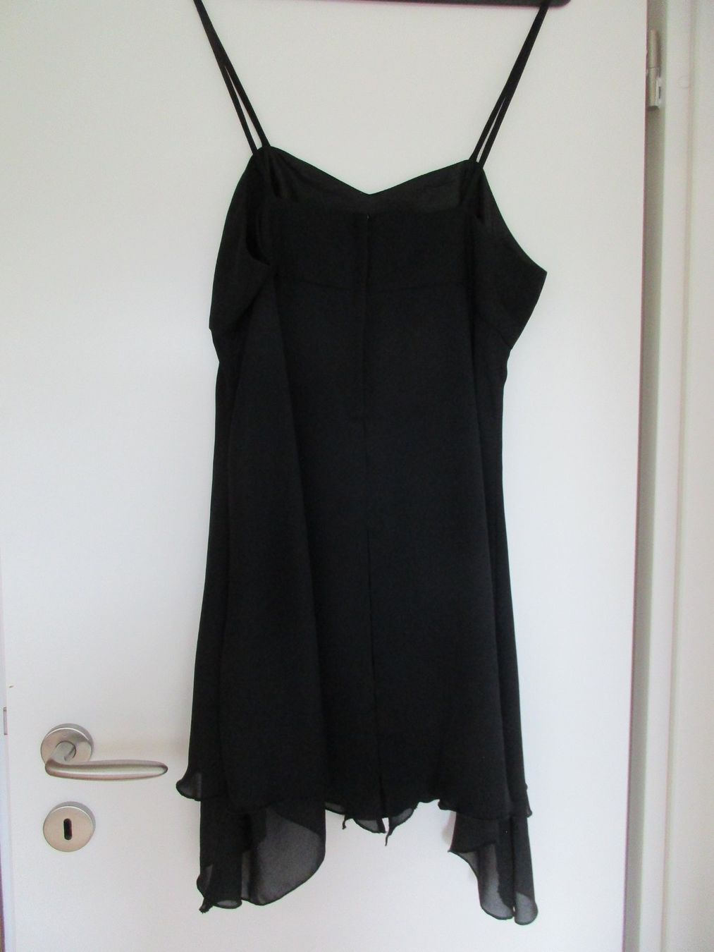 Vestiti: schwarzes Trägerkleid Gr.40 – Usato da Gossau SG venduto da Black-Queen 2