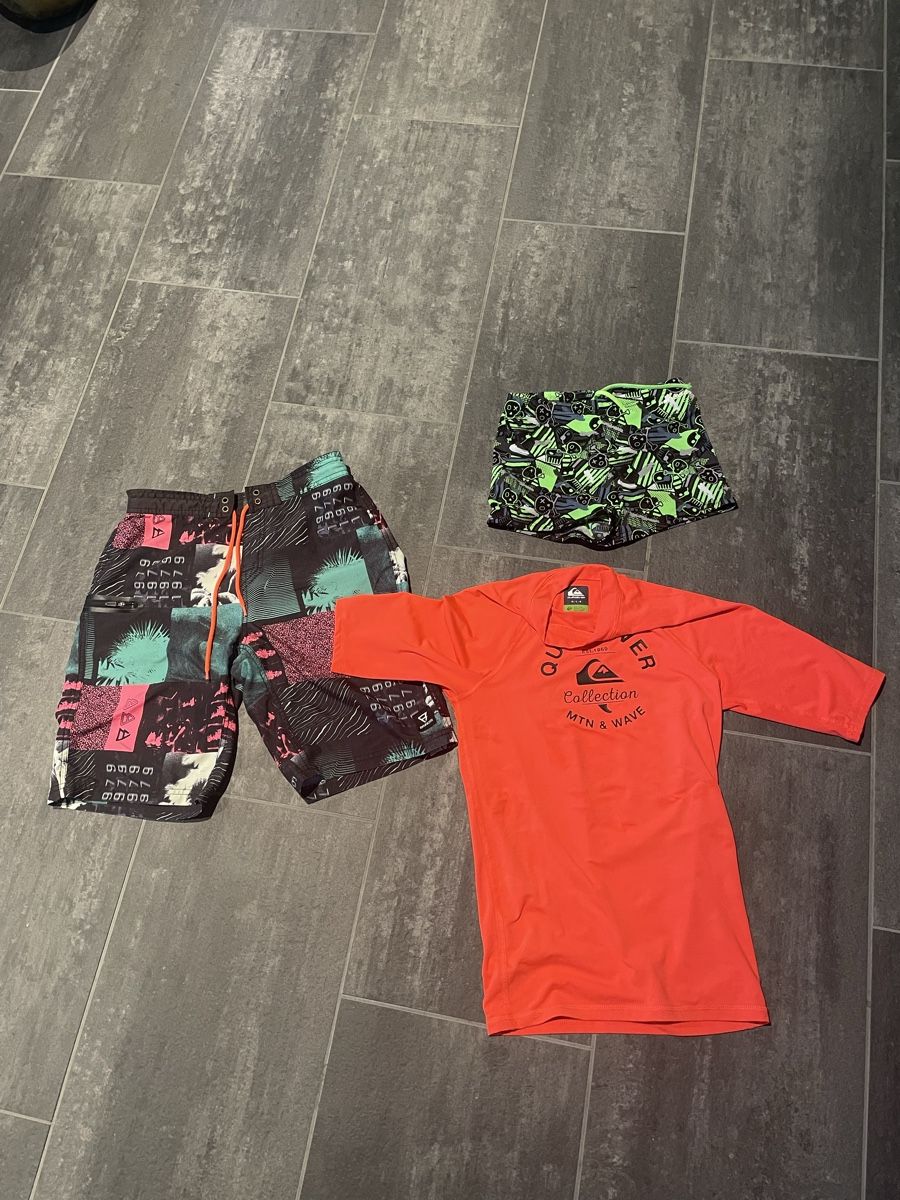 Lotti & Set di vestiti: Kinder Badehose und Shirt – Usato da Altendorf venduto da Kabuzze