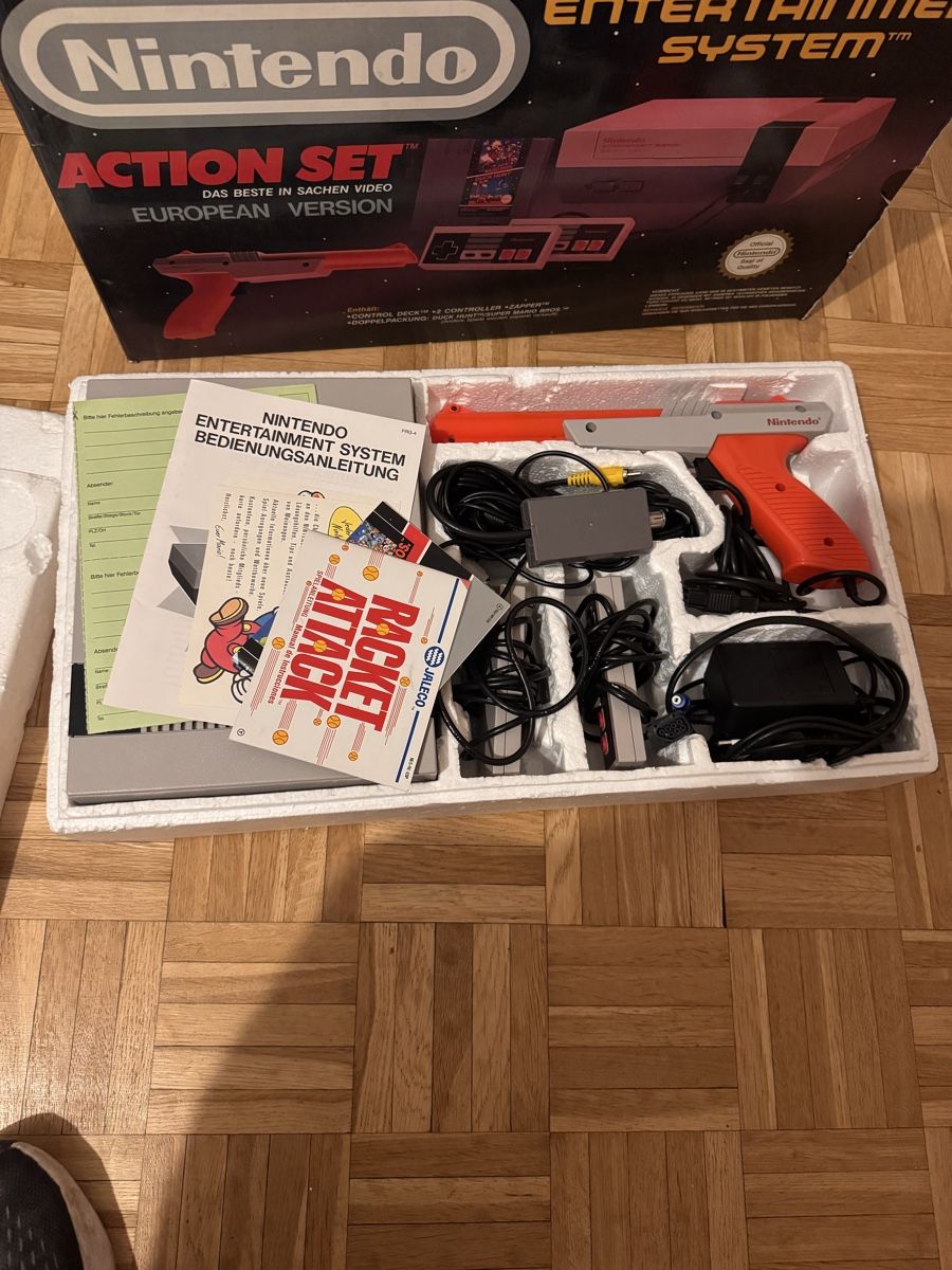 Nintendo Consoles: Nintendo NES 1985 – Neuf (Voir description) à Grand-lancy par RustytoRestore 1