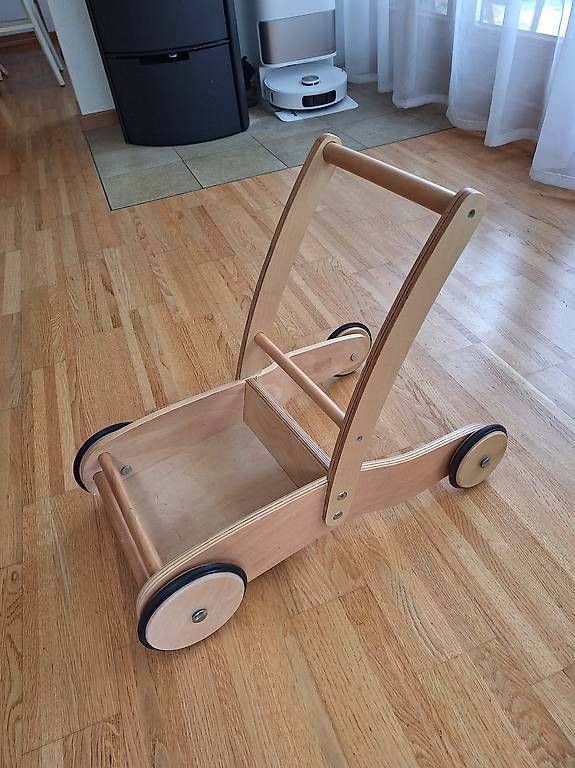 Pinolino Giocattoli: Lauflernwagen Pinolino – Usato da Dinhard venduto da smallnicki