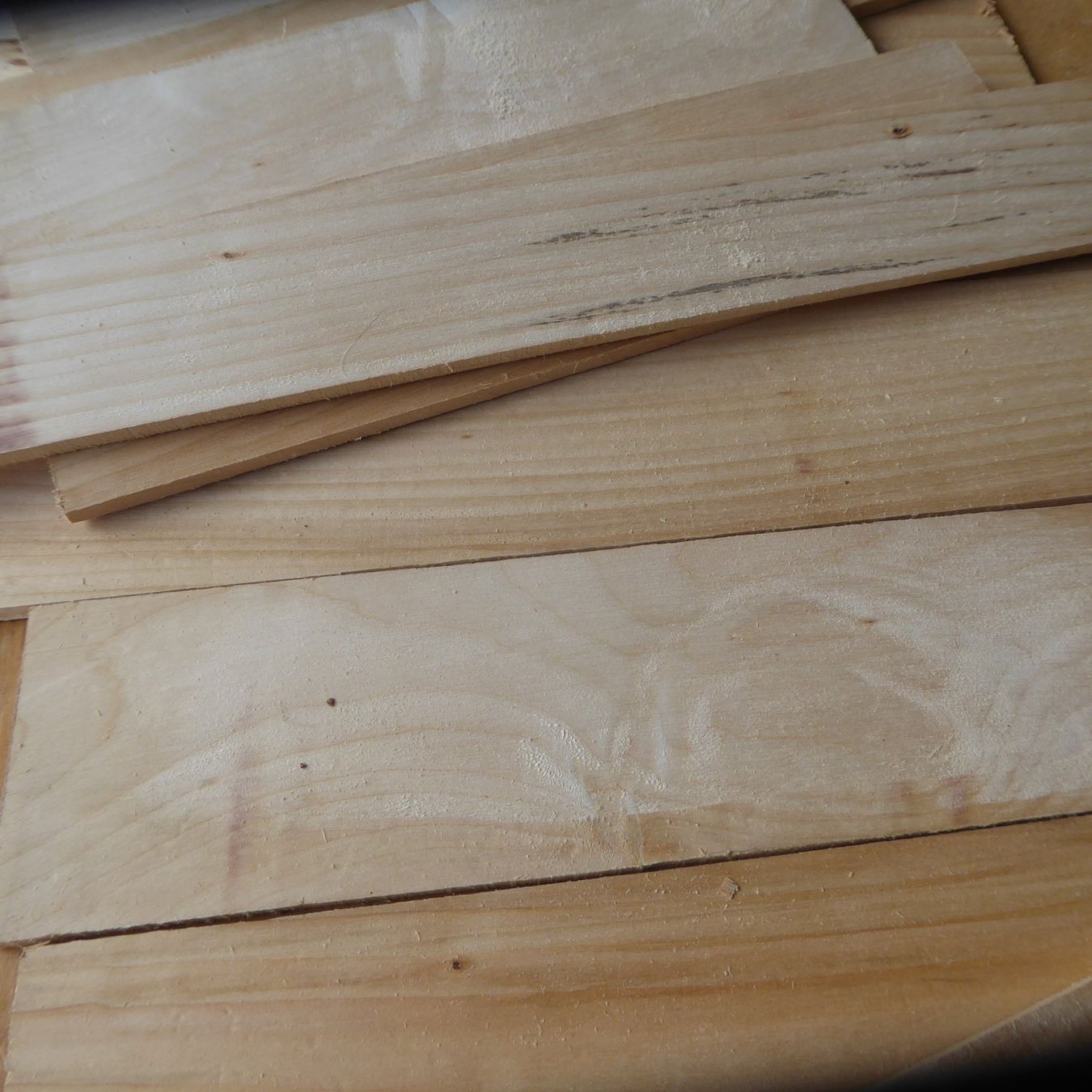 Articoli in legno: 8 mm lindenbrettli – Nuovo (secondo la descrizione) da Sumiswald venduto da Hennri1 2