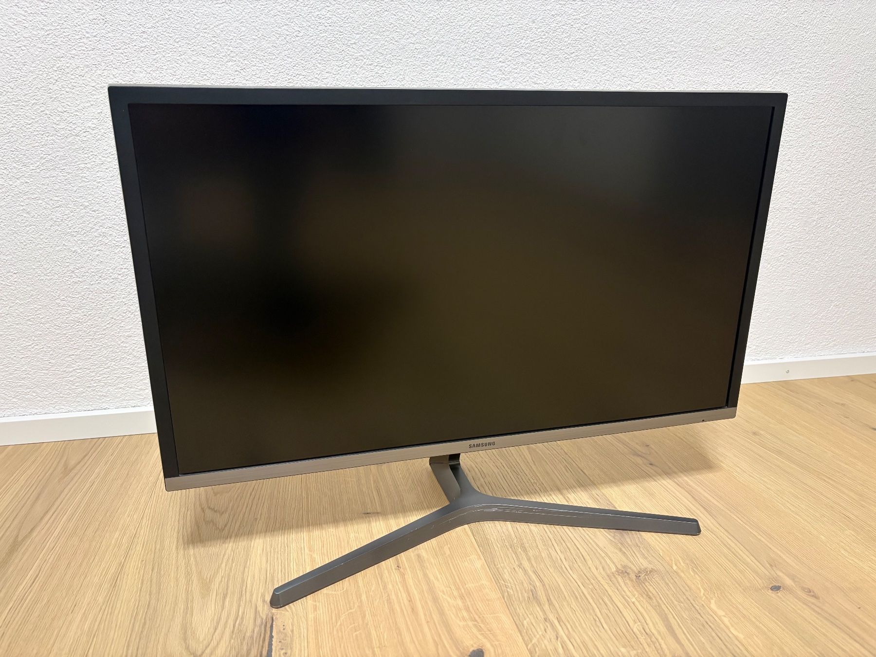 Samsung Monitor: Monitor Samsung 27" – Usato da Münchwilen TG venduto da Ma-clean
