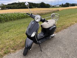 Piaggio Vespa LX 125