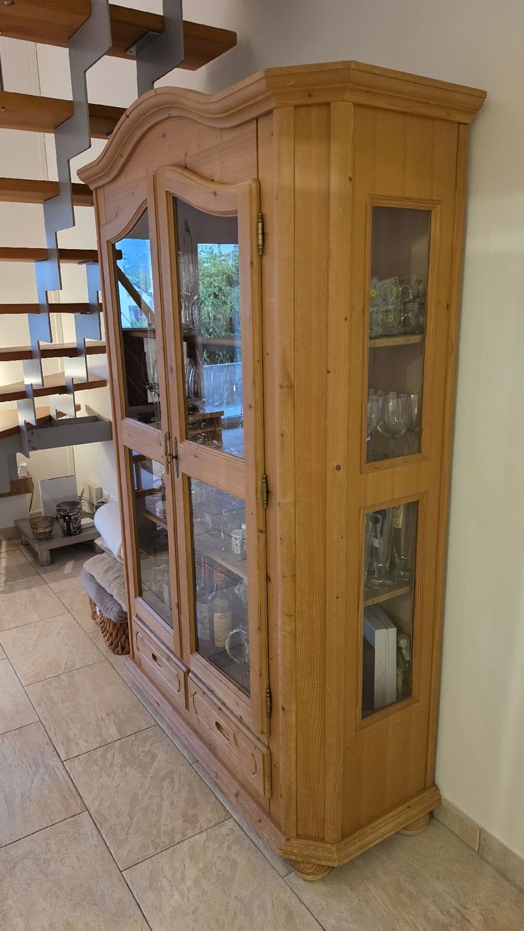 Armadi: Bauernschrank Vitrine – Usato da Rickenbach b. Wil venduto da mangopassion91 3