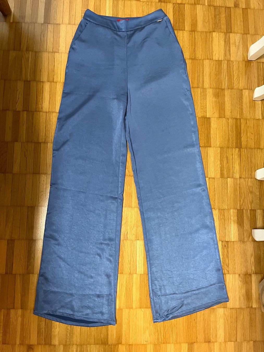 Guess Pantaloni: Guess Sommerhose Gr. XS – Nuovo (secondo la descrizione) da Jona venduto da Good_luck_
