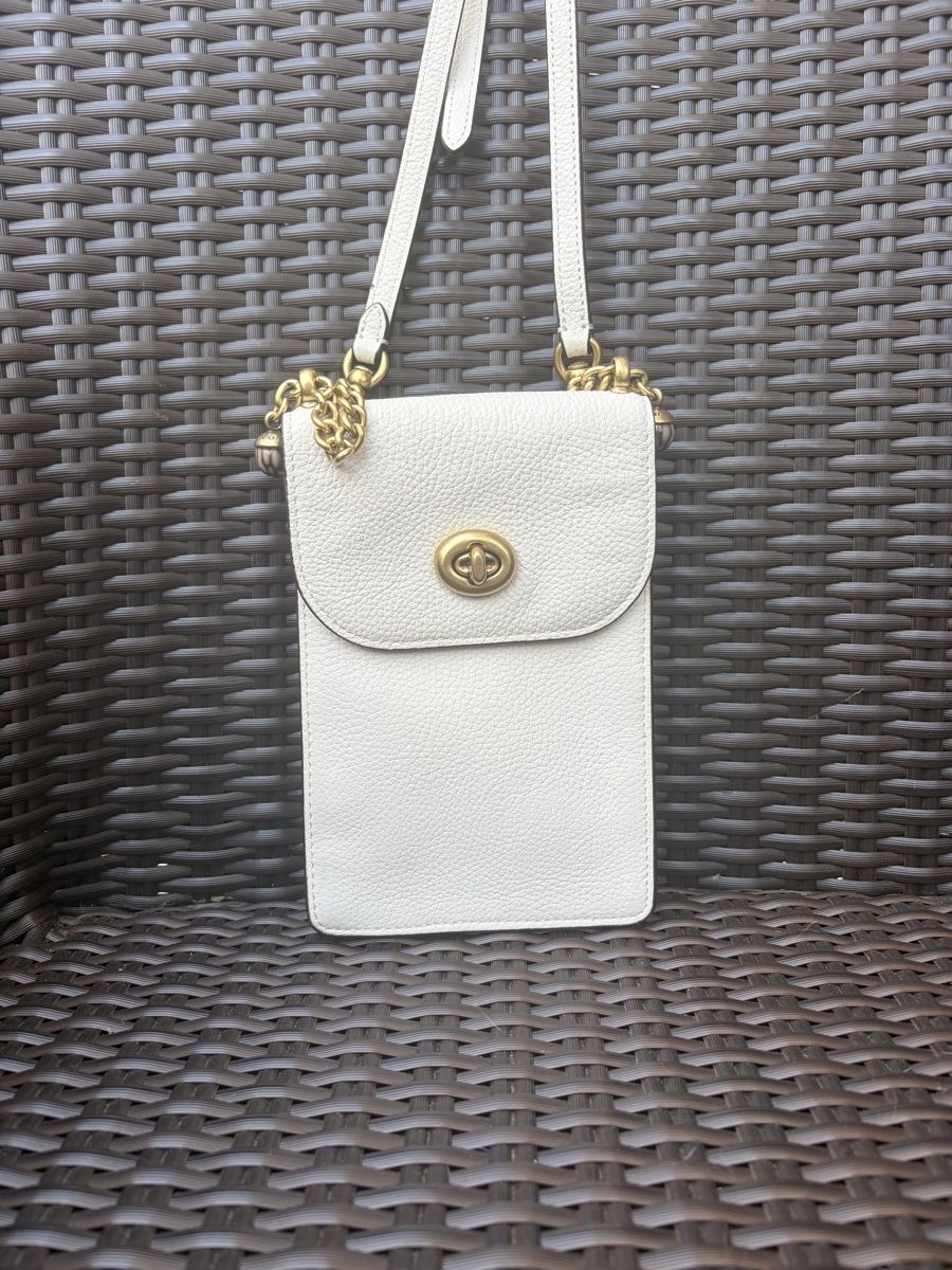 Coach Sacs femmes: Handtasche Coach weiss Leder  – D'occasion à Oberiberg par tschalunbiker