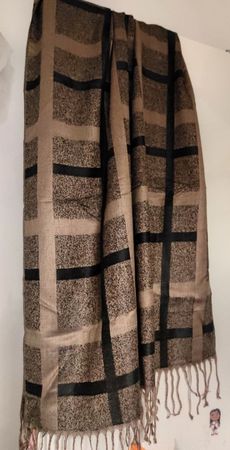 Écharpe à carreaux marron