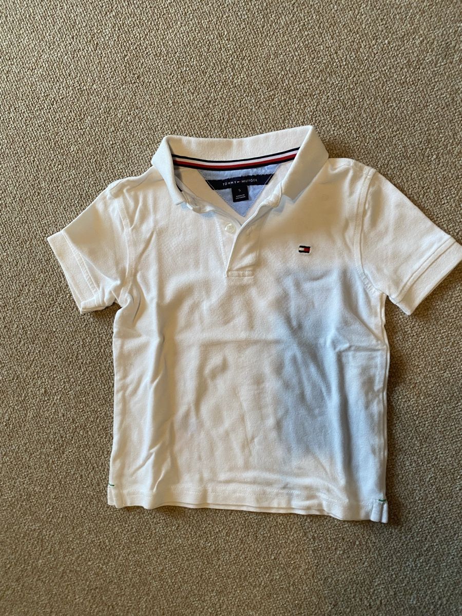 Tommy Hilfiger Camicie, T-shirt & Polo: 2x Polo Tommy Hilfiger, taille 5 ans, comme neuf – Nuovo (secondo la descrizione) da Vevey venduto da sasa2008
