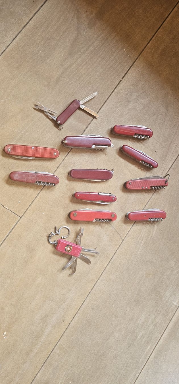 Taschenmesser: Taschenmesser Set Rot guter Zustand – Gebraucht aus Saanen von Steierlein 1