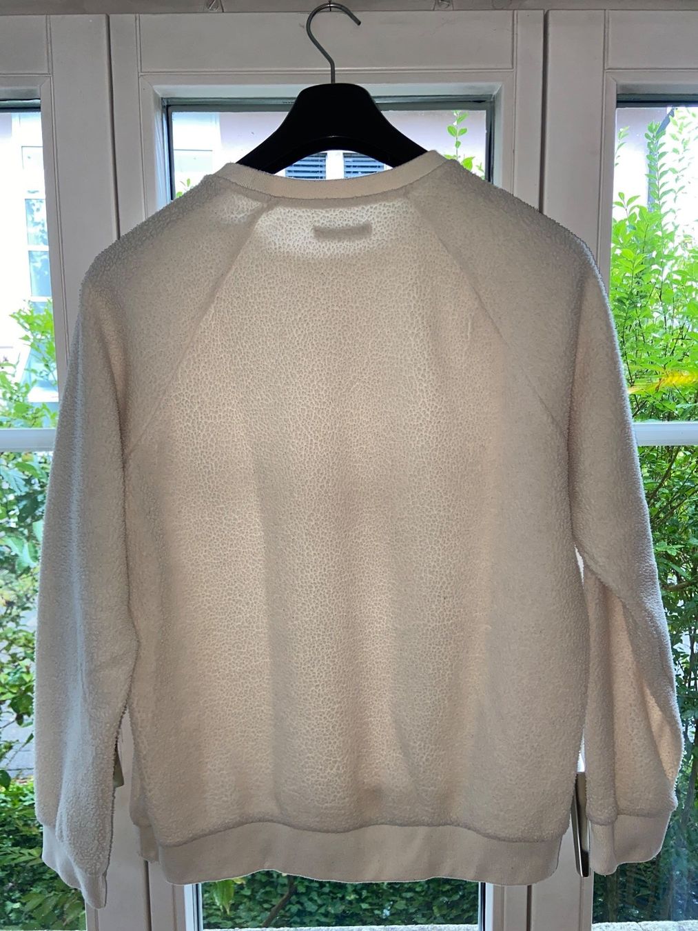 Mango Maglioni & Felpe: Kuscheliger Teddy-Pullover von Mango, weiss, Gr. L – Usato da Zürich venduto da dedasiba 1