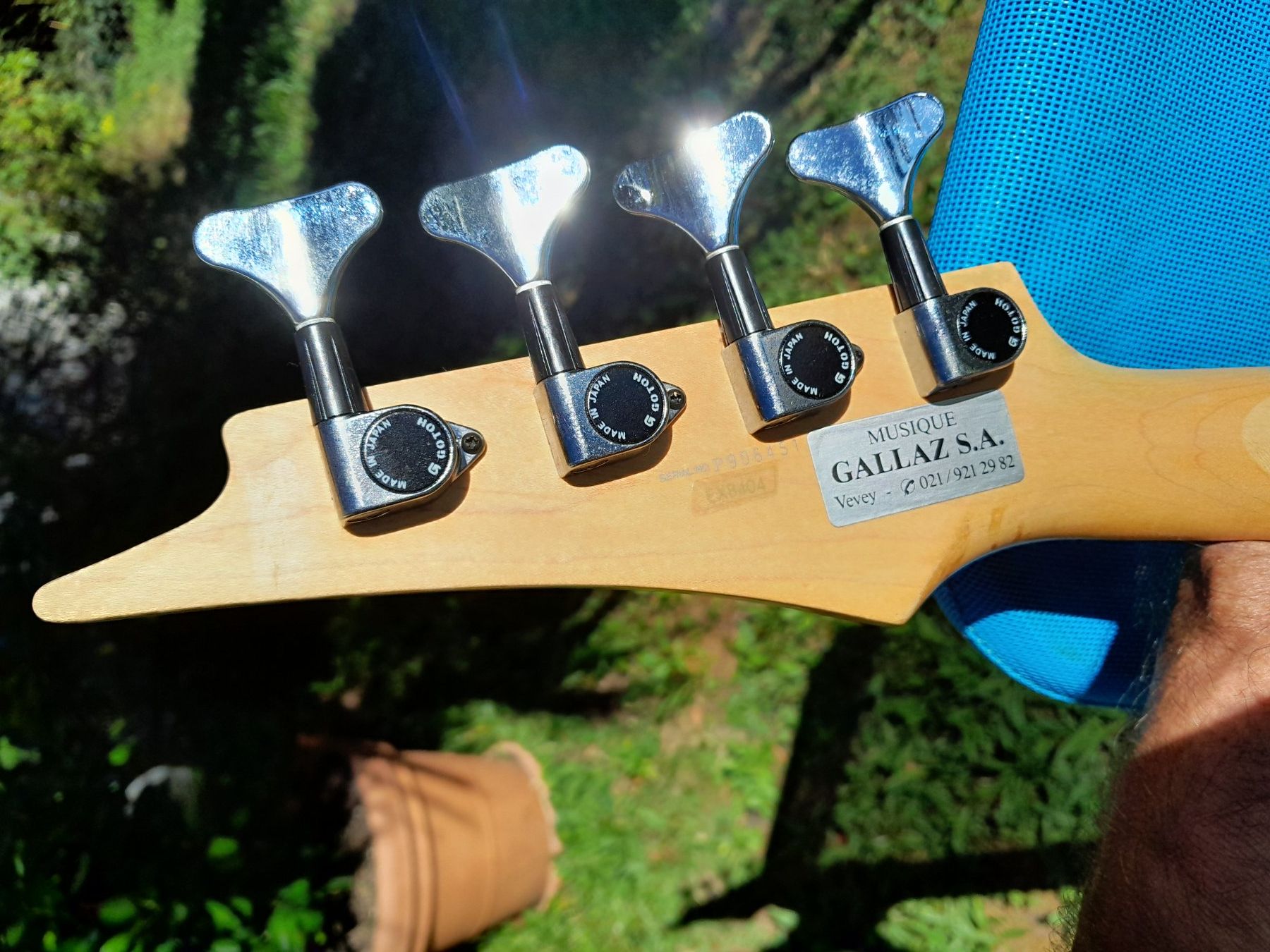 Ibanez Strumenti musicali: IBANEZ EXB 404 E-Bass schwarz – Difettoso da Vevey venduto da Aveelu 7
