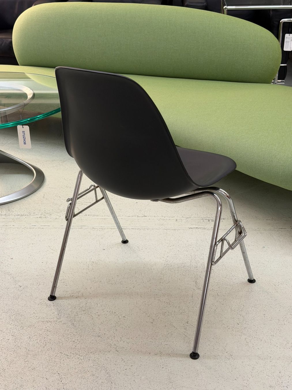 Vitra Sedie: Vitra Eames DSS 6er Set ab 1.- Schwarz – Usato da Zürich venduto da Simsala-bim 8