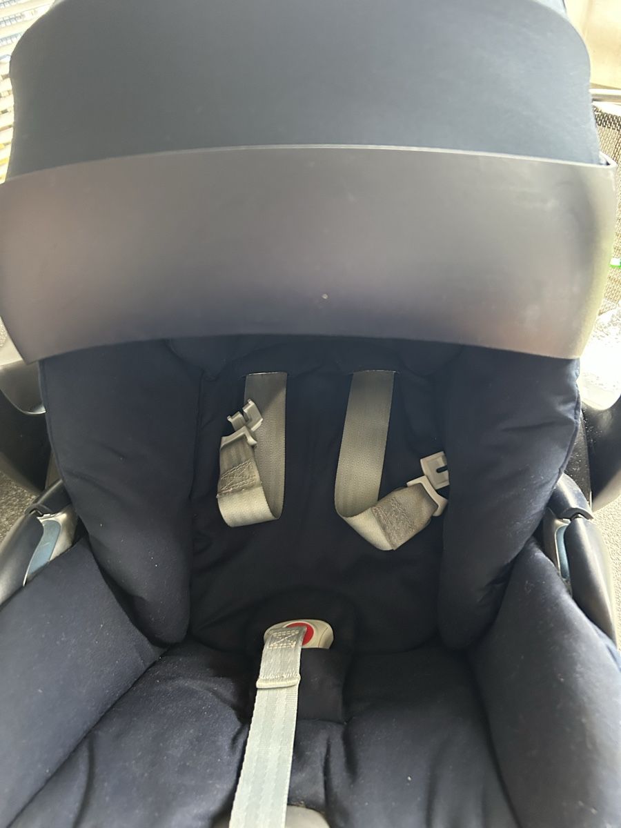 Cybex Auto-Kindersitze: Babyschale Cybex I-size cloud Mit Isofix Base – Gebraucht aus Zürich von AlinaGGG 3