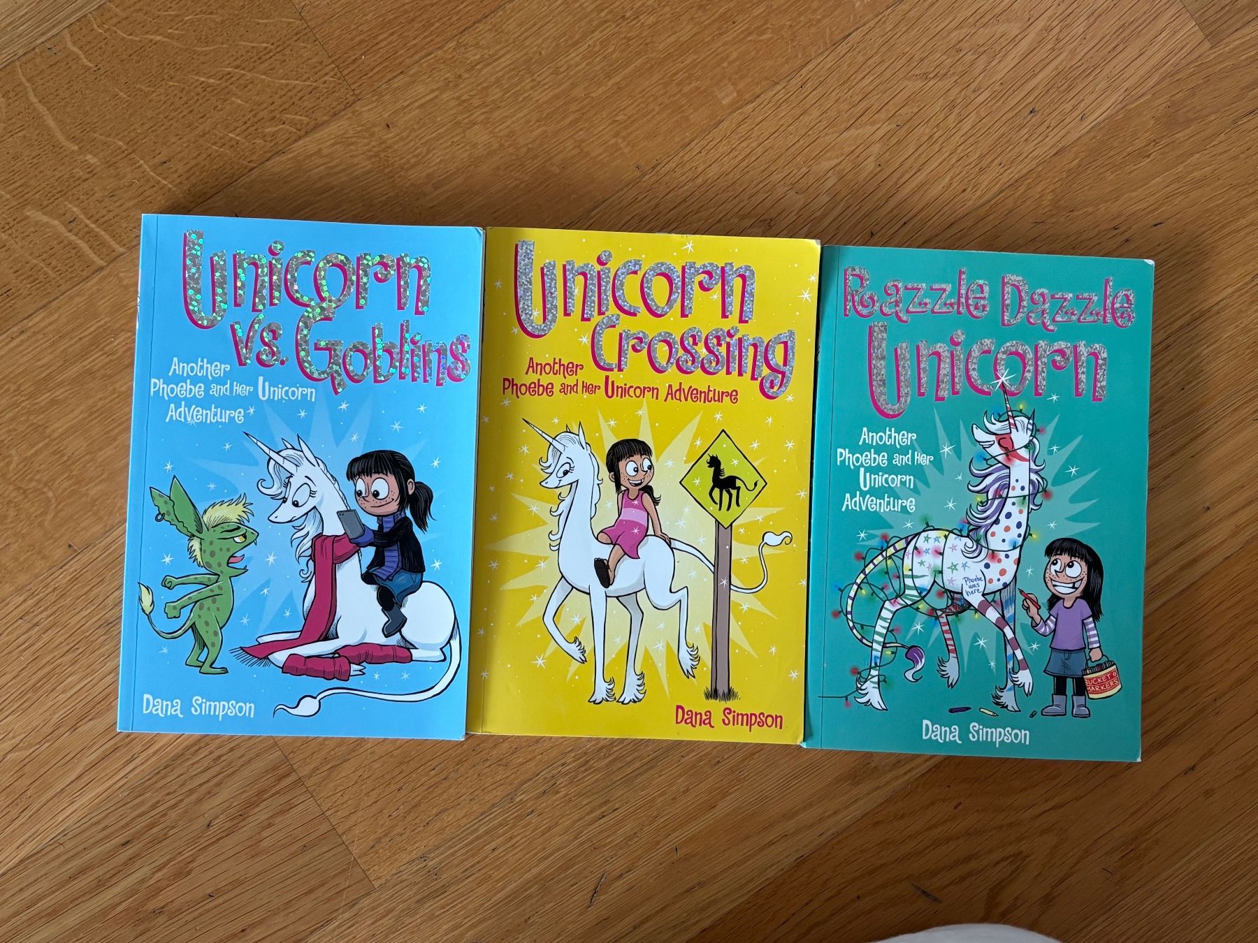 Libri: 3er Pack Phoebe and her Unicorn – Usato da Winterthur venduto da rtk_c8y6